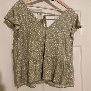 Abercrombie Flutter Sleeve Trapeze Top - Size L
